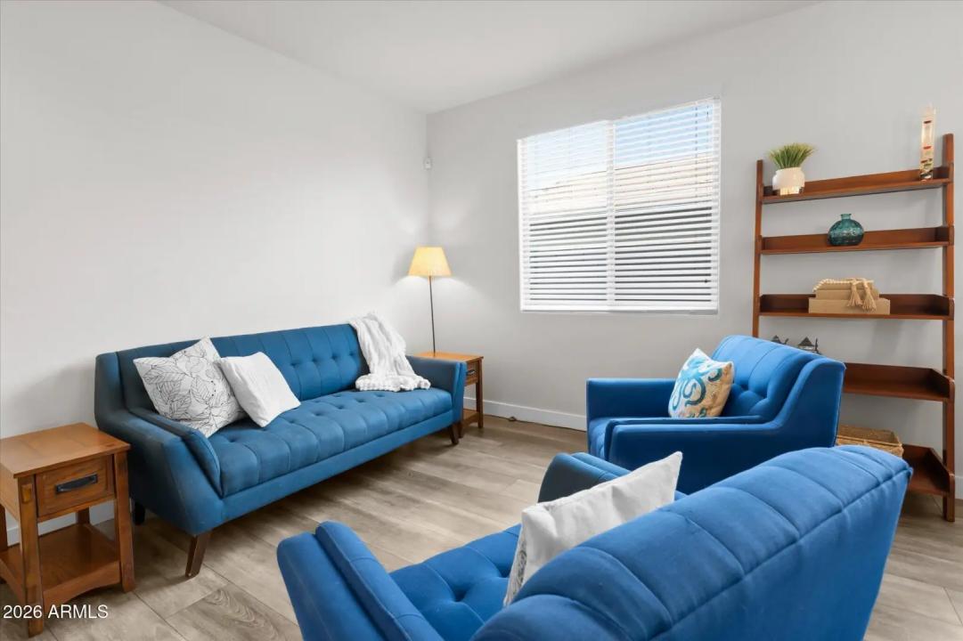 Real Estate Picture 9