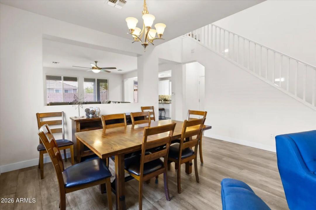 Real Estate Picture 11