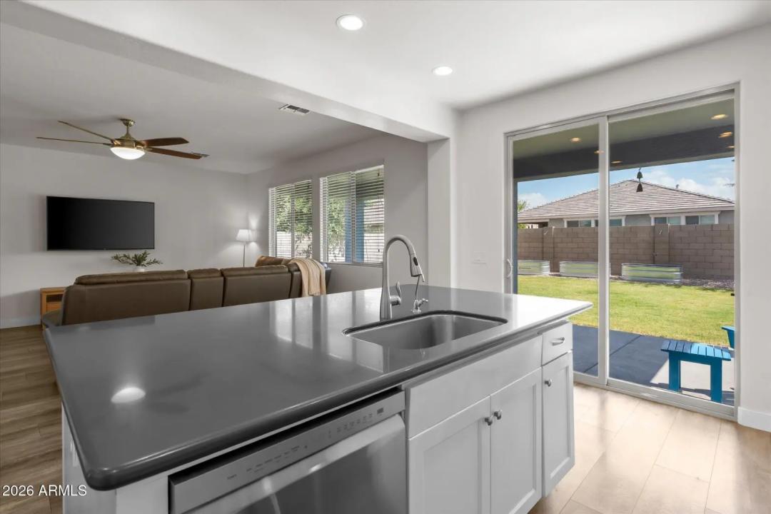 Real Estate Picture 19