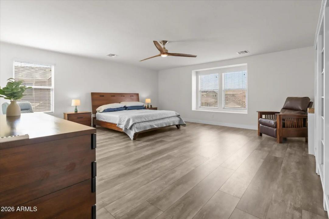 Real Estate Picture 21
