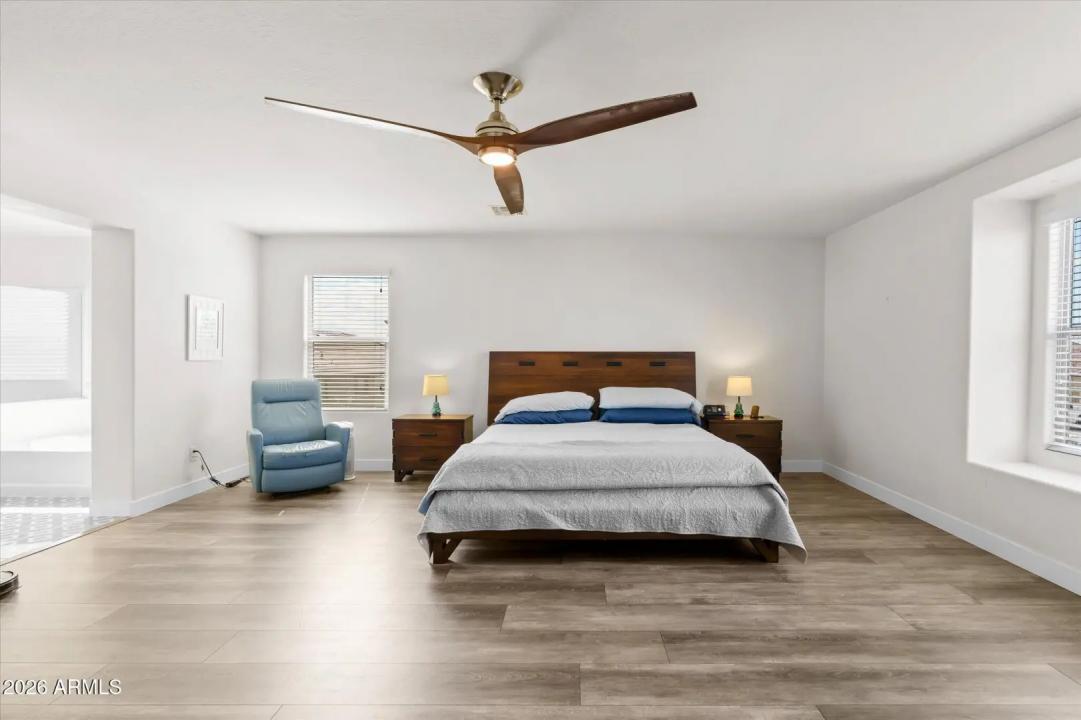 Real Estate Picture 22