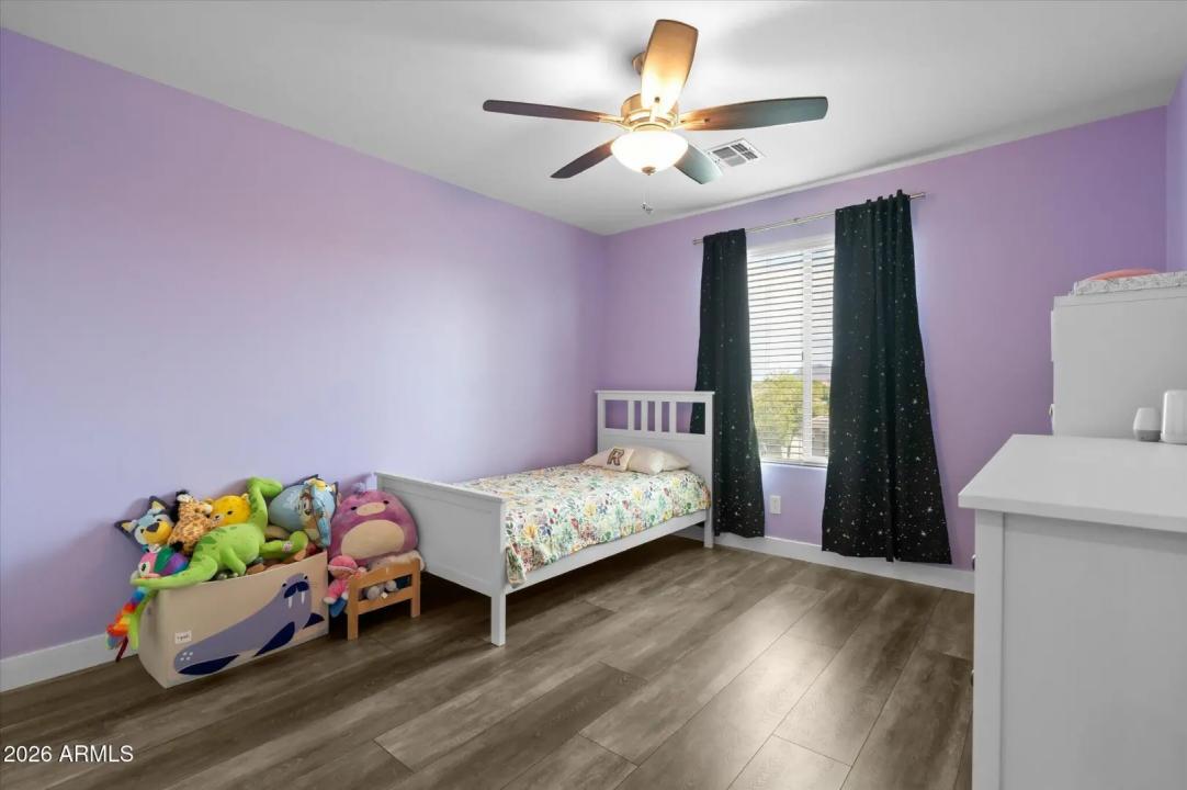 Real Estate Picture 34