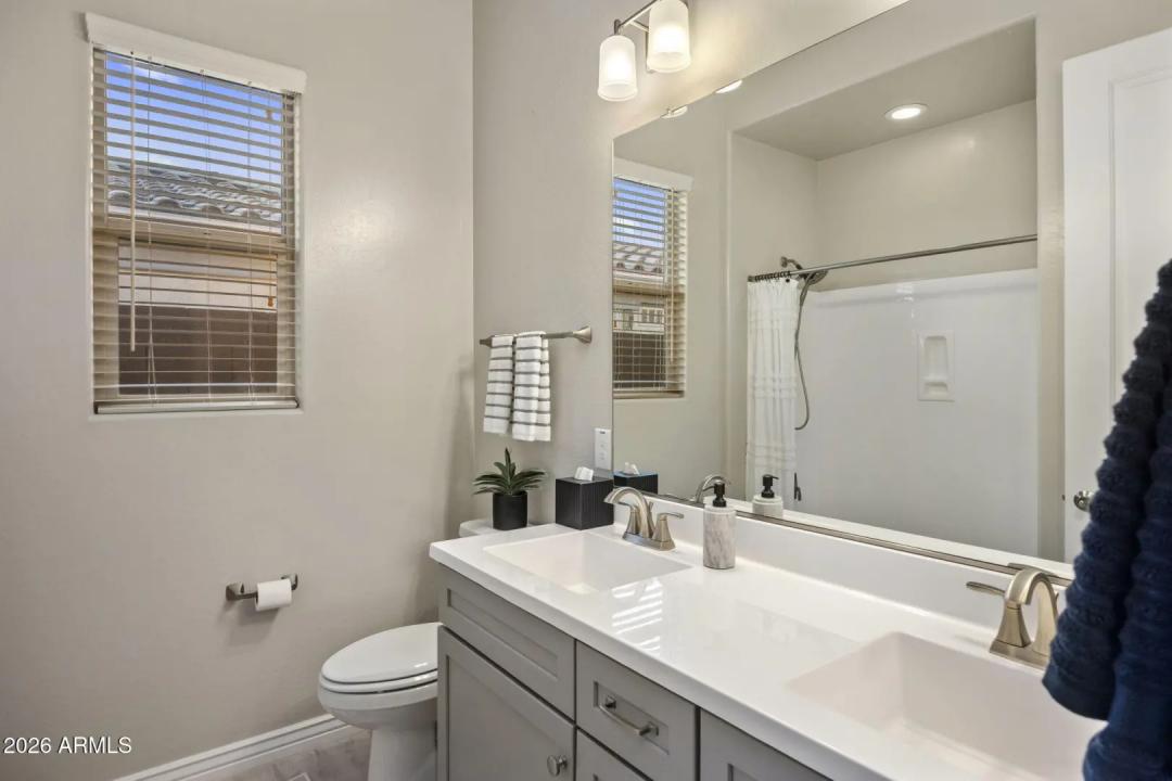 Real Estate Picture 33