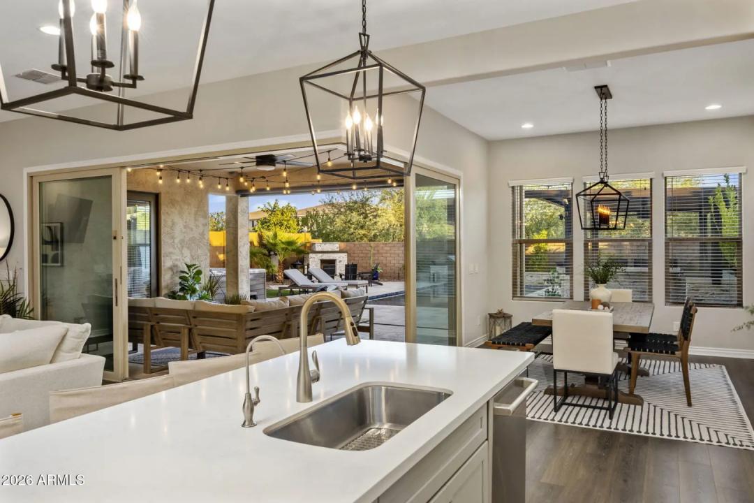 Real Estate Picture 15
