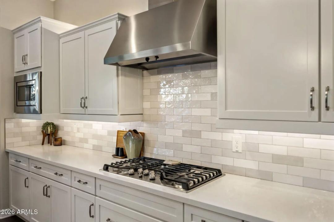 Real Estate Picture 21