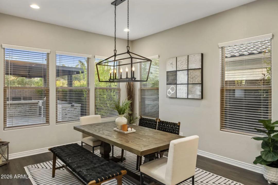 Real Estate Picture 22