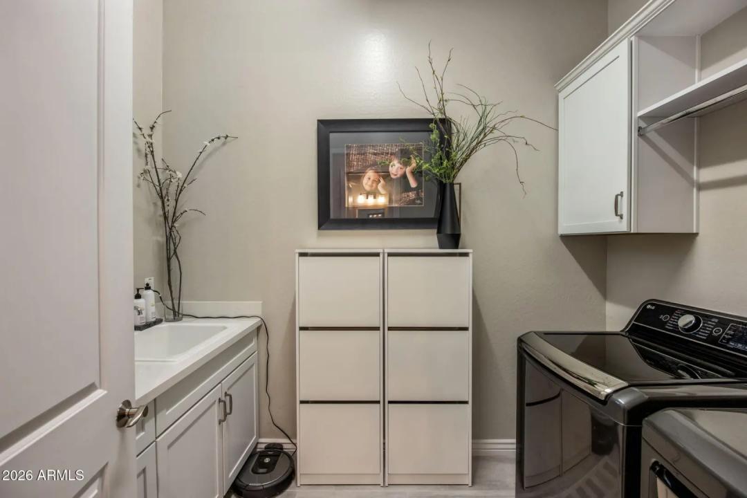 Real Estate Picture 37