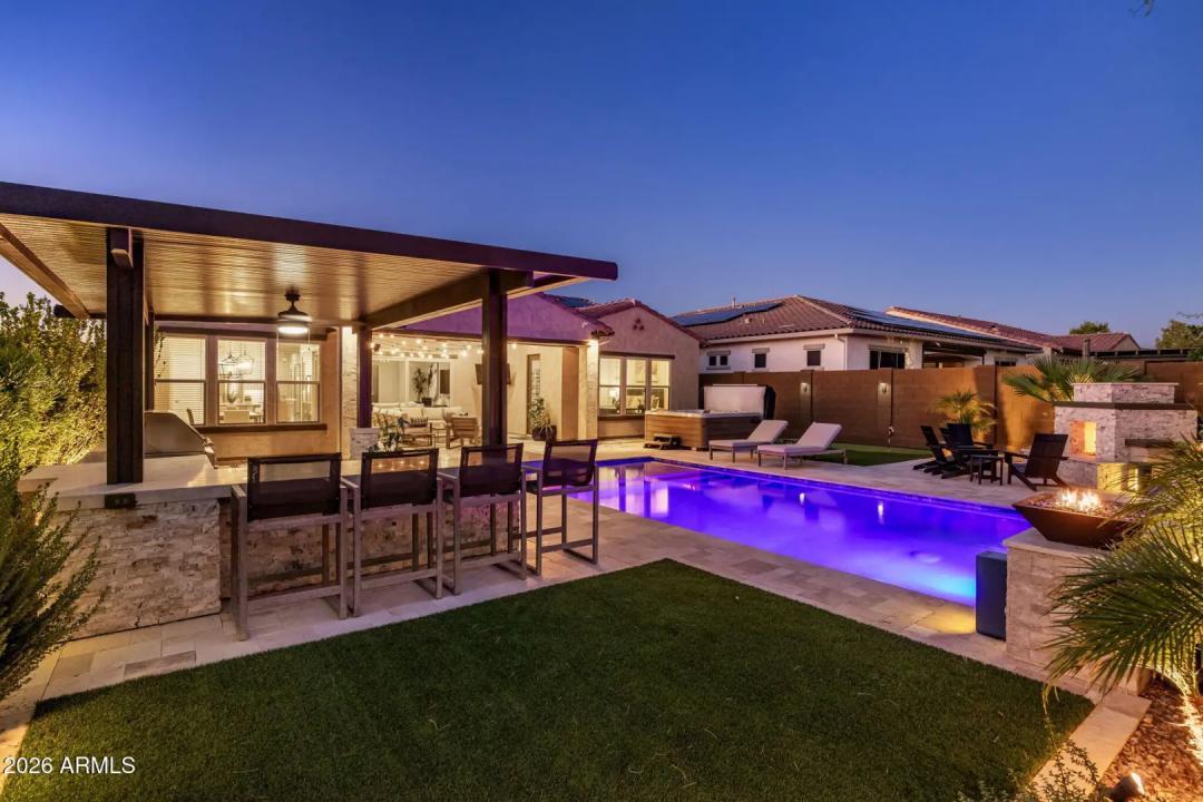 Real Estate Picture 50