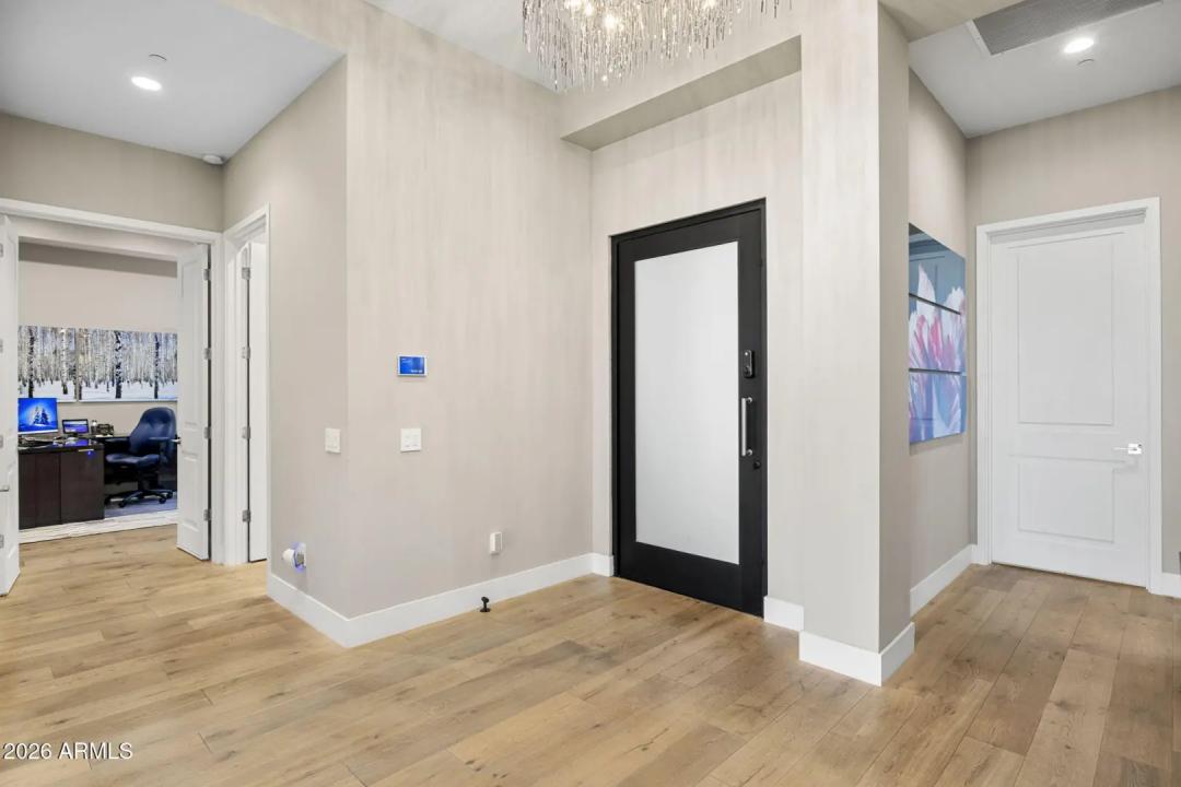 Real Estate Picture 11