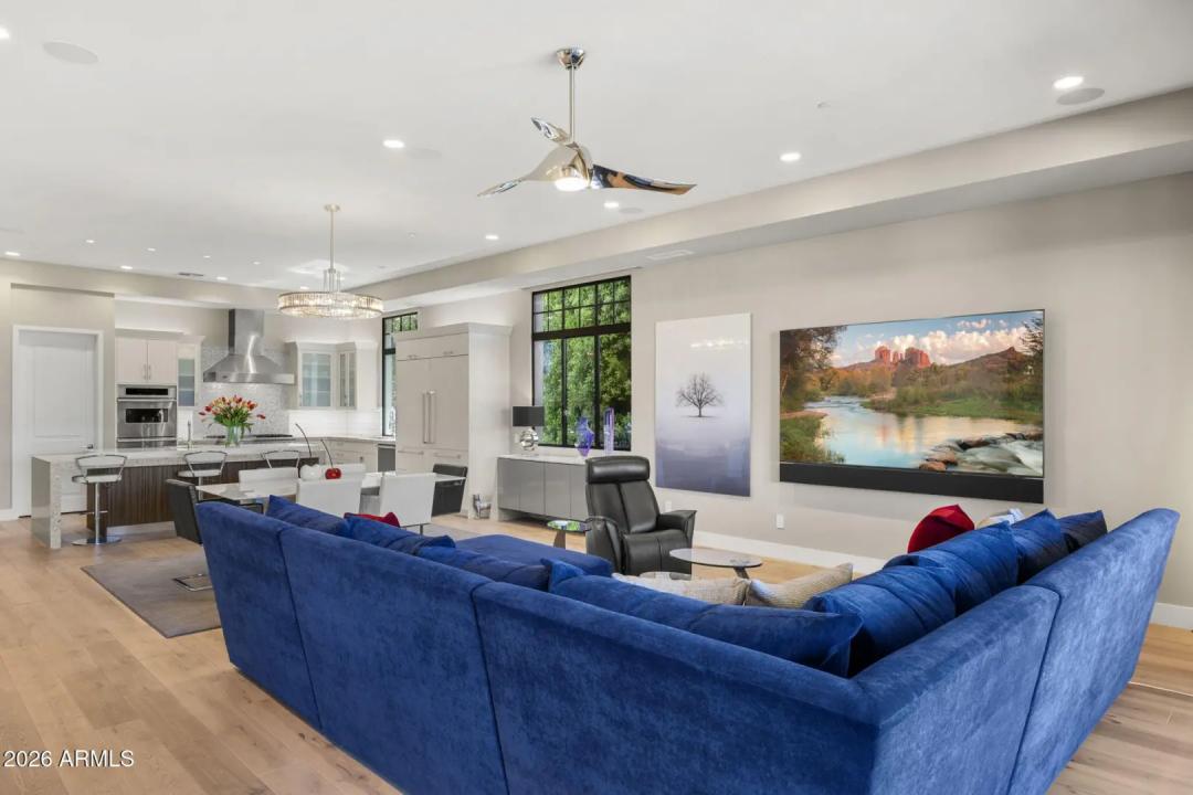 Real Estate Picture 15