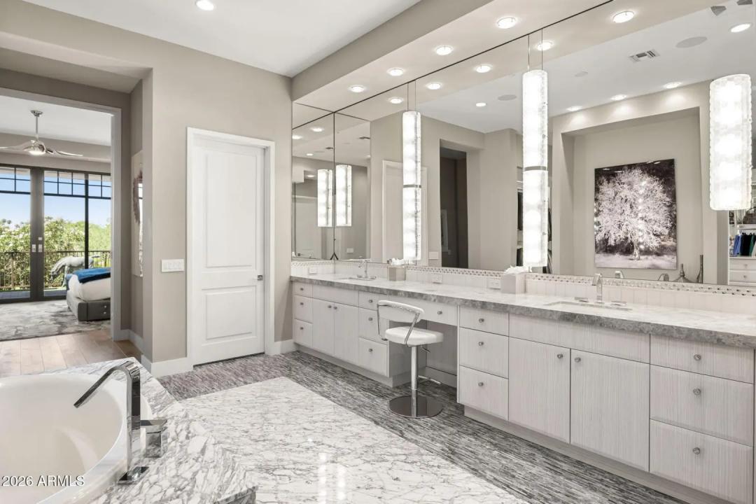 Real Estate Picture 28
