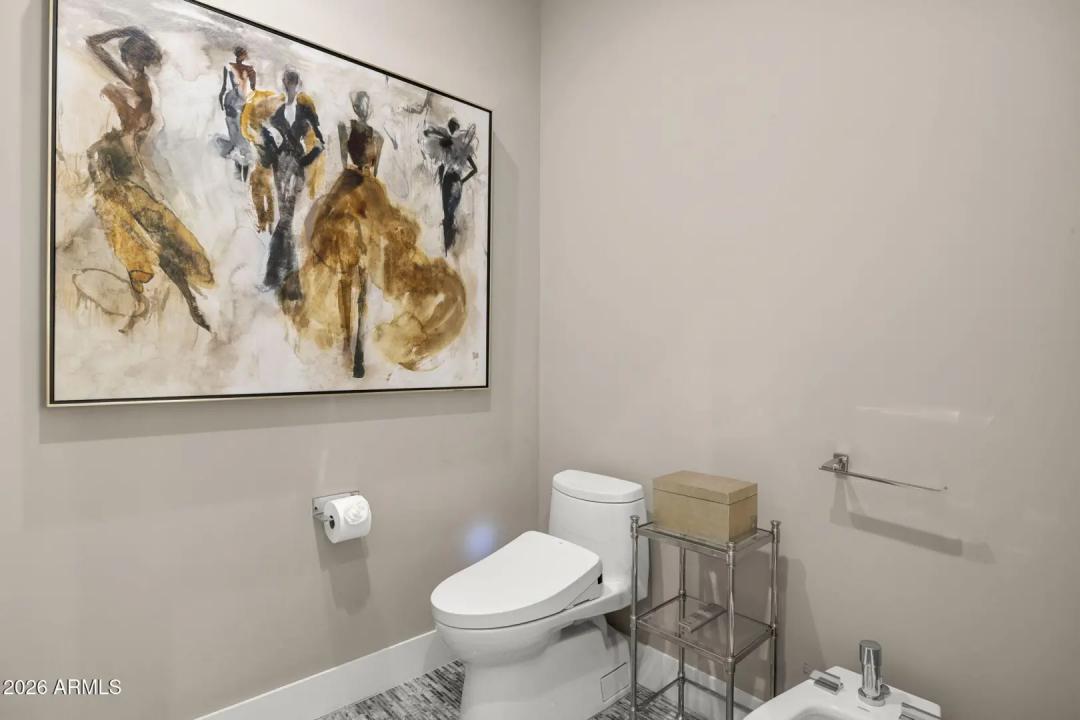 Real Estate Picture 43