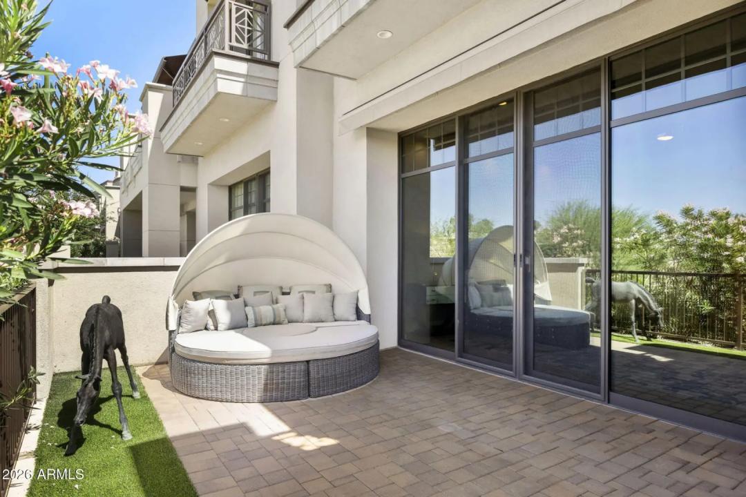 Real Estate Picture 50