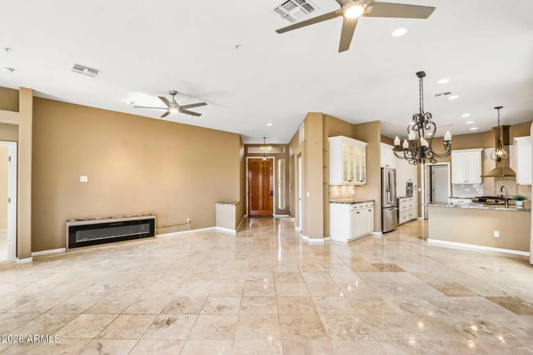 Real Estate Picture 6