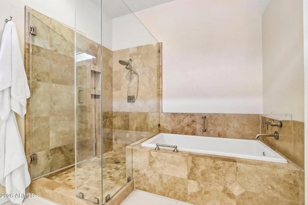 Real Estate Picture 25