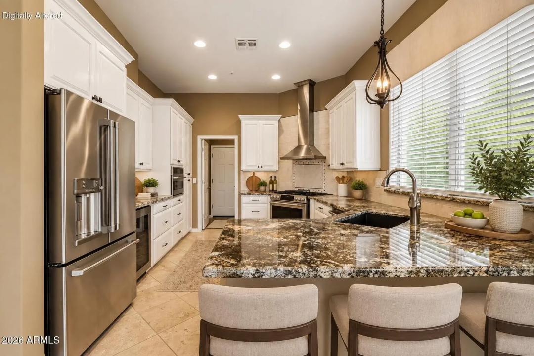 Real Estate Picture 11