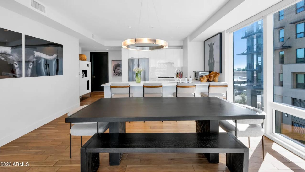 Real Estate Picture 6
