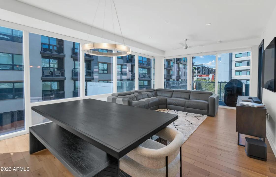 Real Estate Picture 9