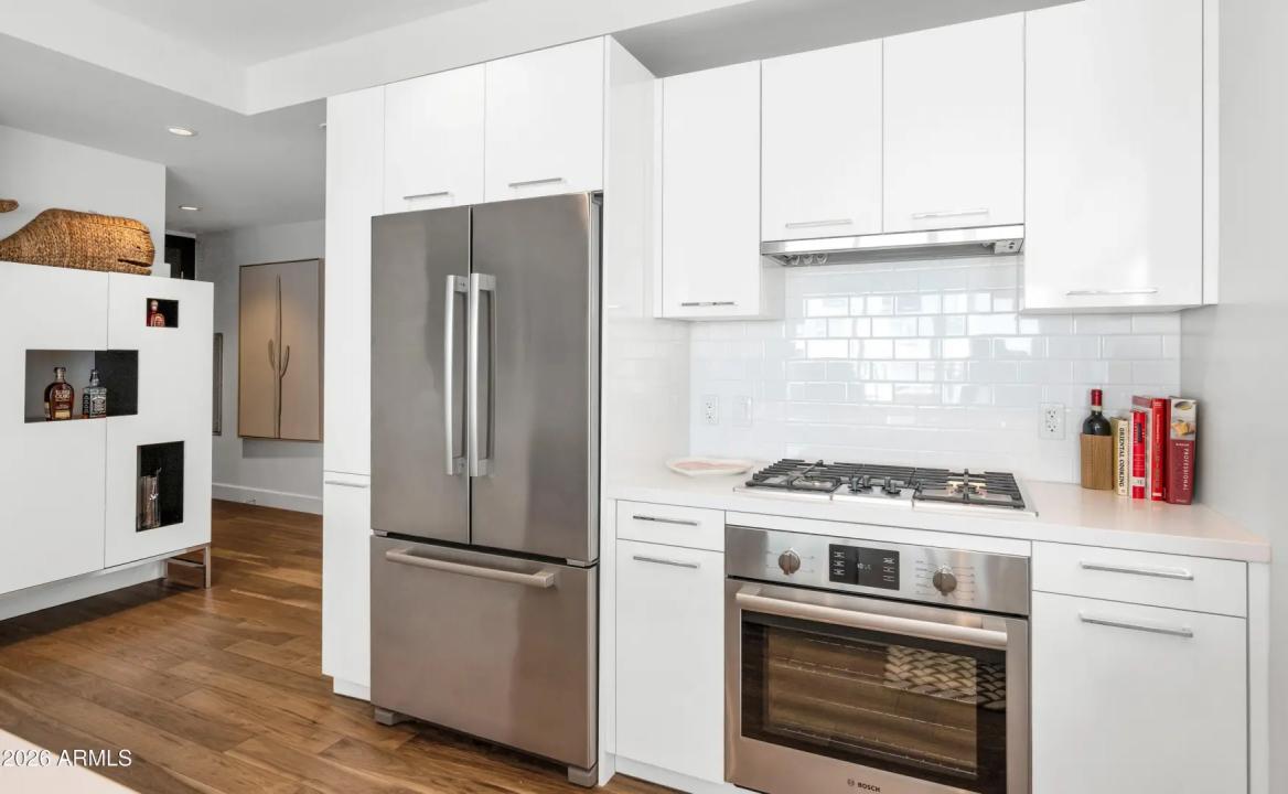 Real Estate Picture 12