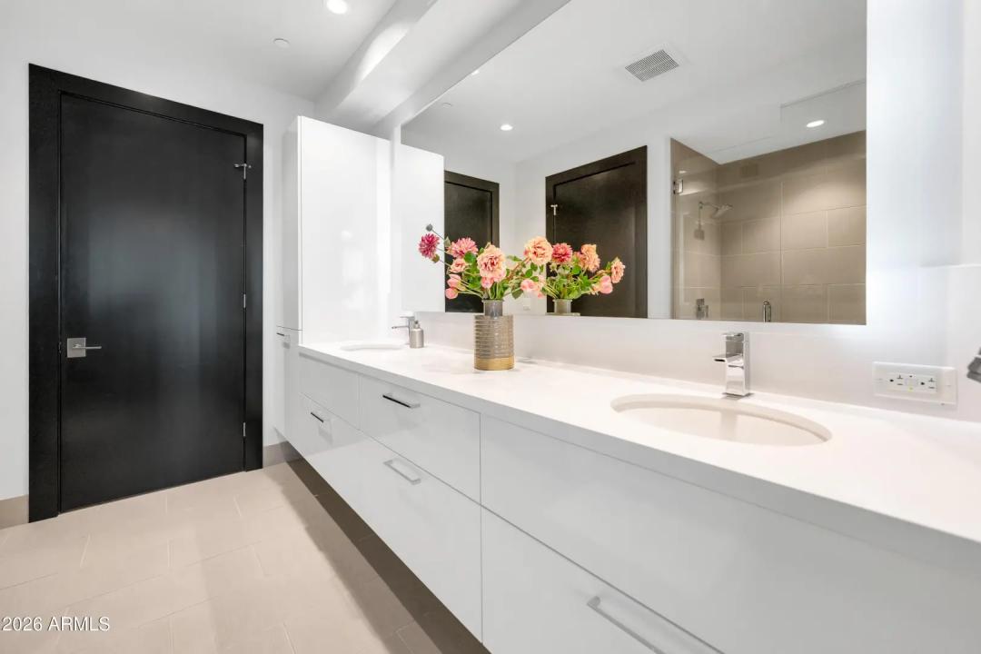 Real Estate Picture 15
