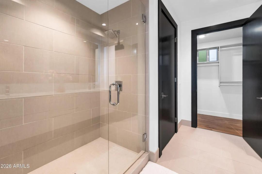 Real Estate Picture 16