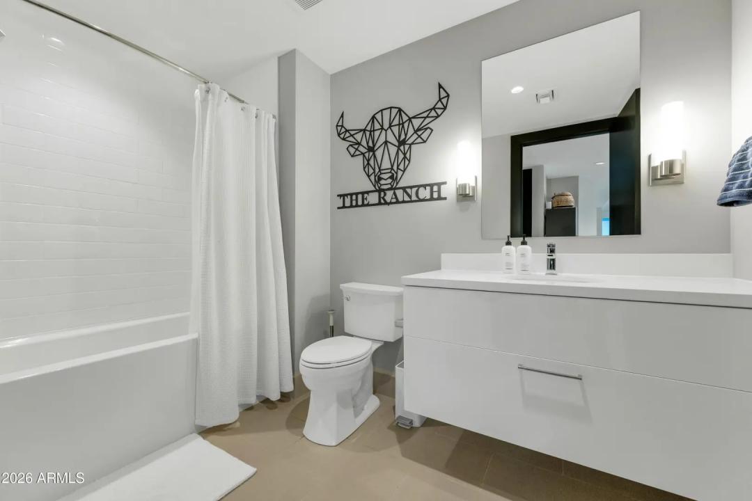 Real Estate Picture 18