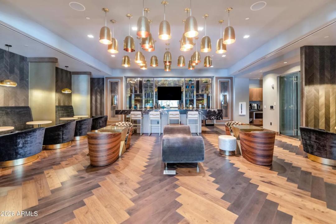 Real Estate Picture 23