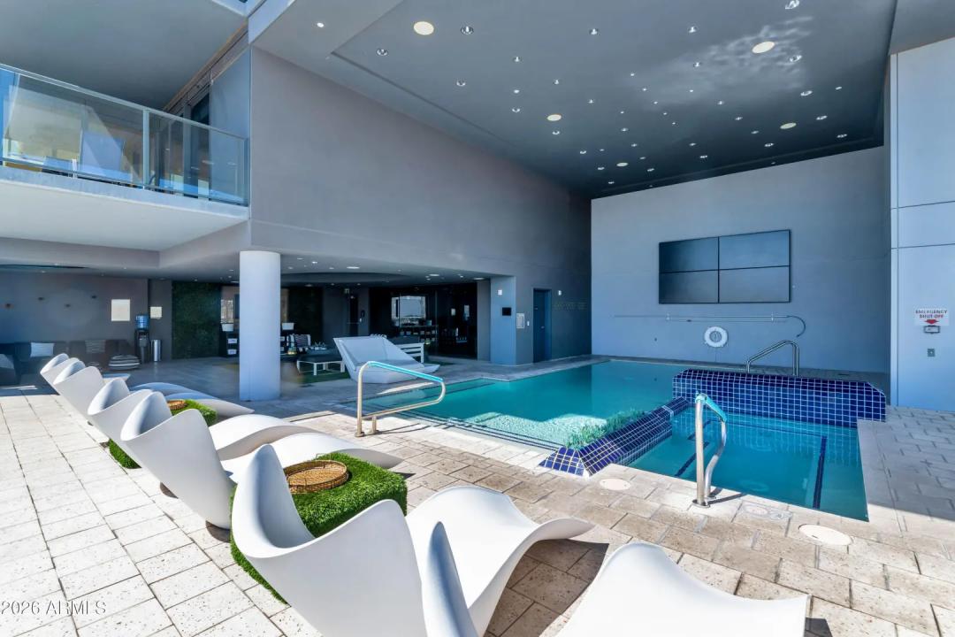 Real Estate Picture 24