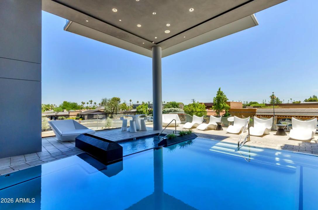 Real Estate Picture 25