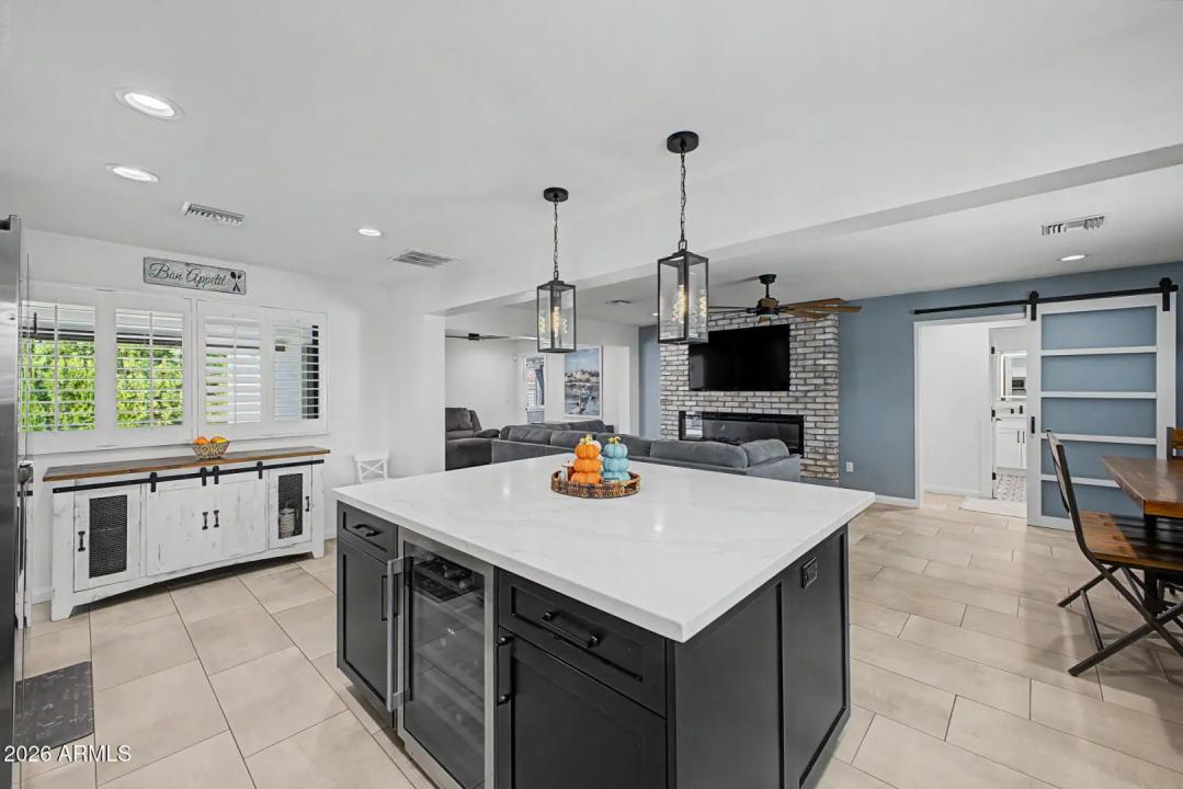 Real Estate Picture 13