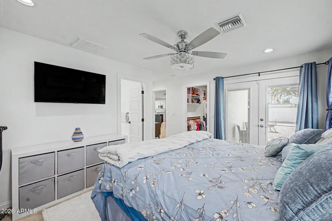 Real Estate Picture 17