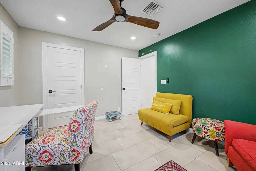 Real Estate Picture 23