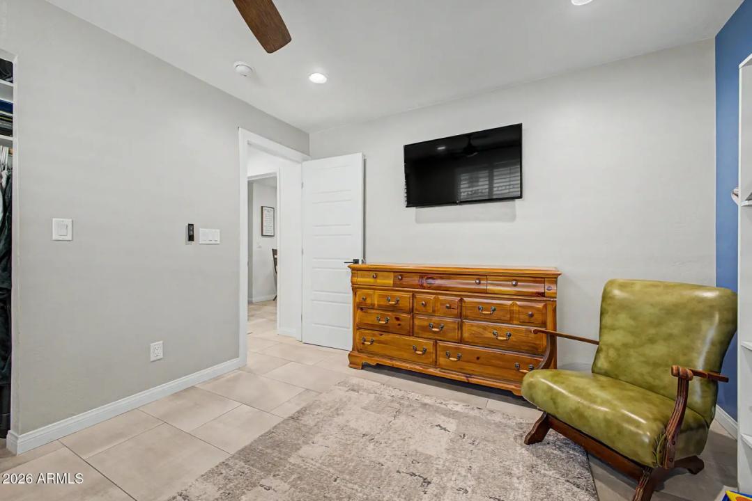 Real Estate Picture 26