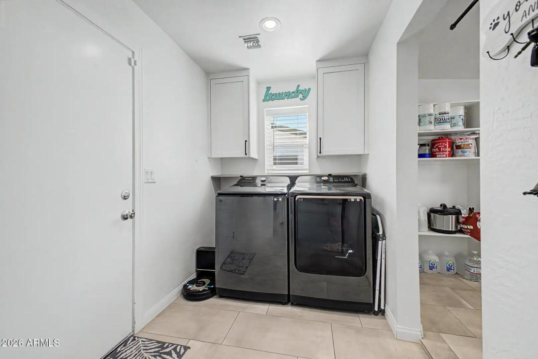Real Estate Picture 27