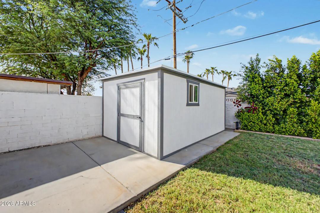 Real Estate Picture 30