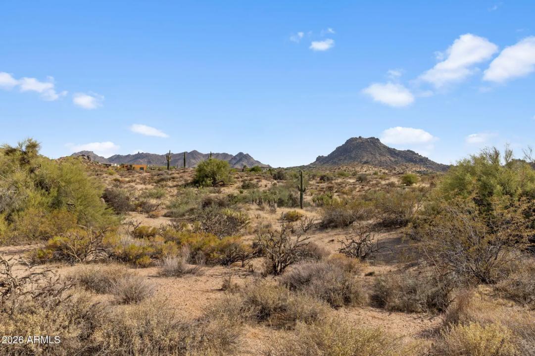 Real Estate Picture 9