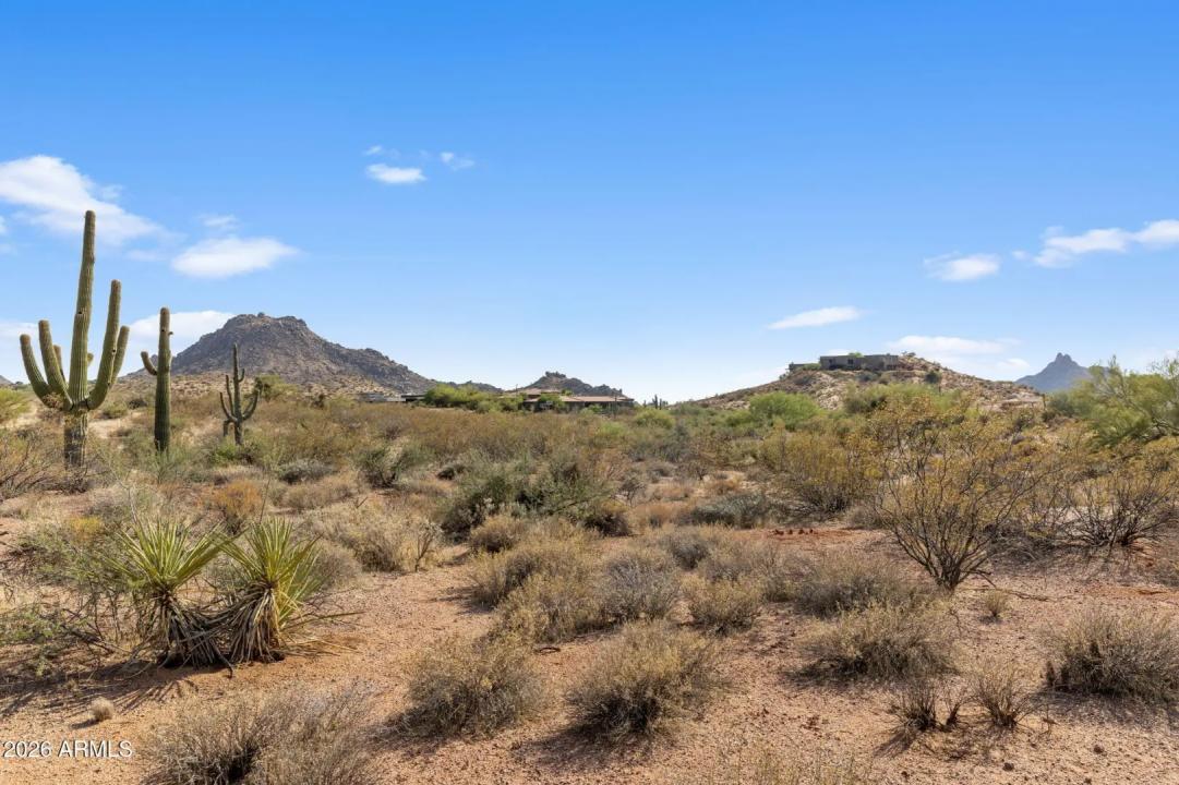 Real Estate Picture 10