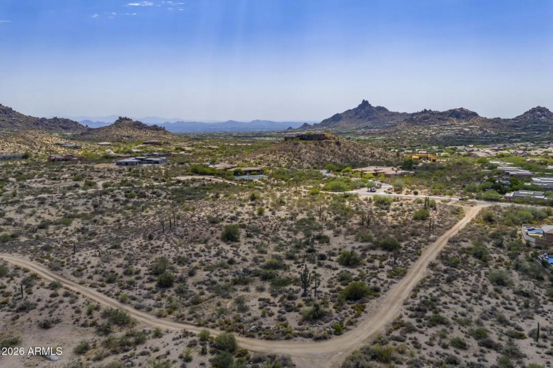 Real Estate Picture 13