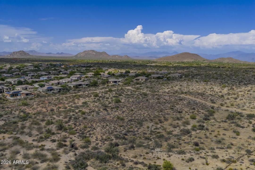 Real Estate Picture 15