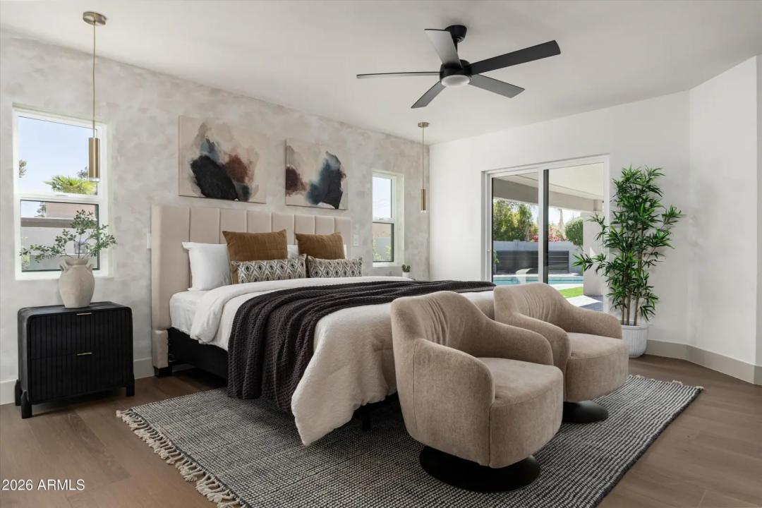 Real Estate Picture 12