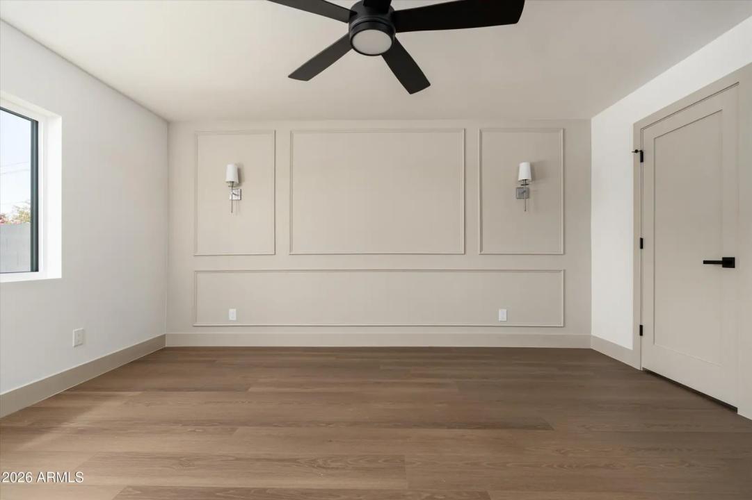 Real Estate Picture 19