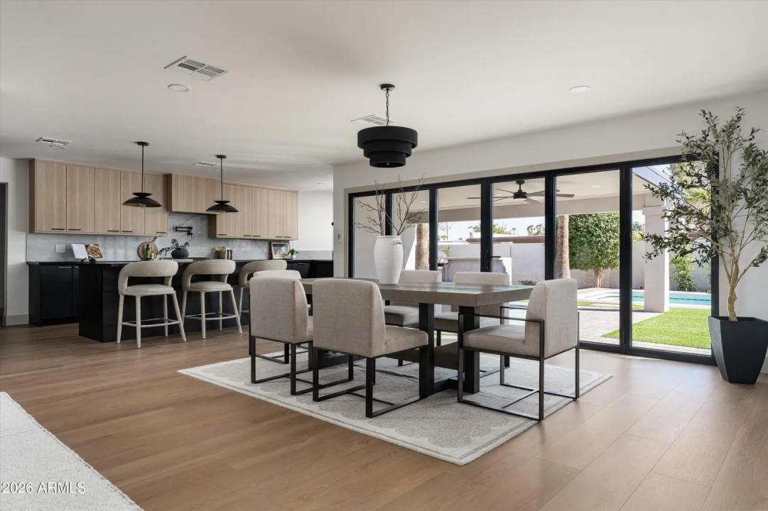 Real Estate Picture 3