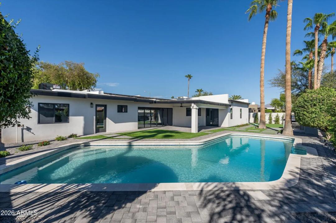 Real Estate Picture 25