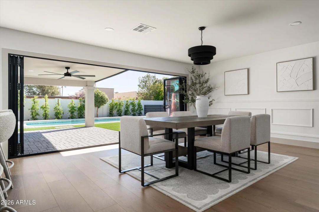 Real Estate Picture 4