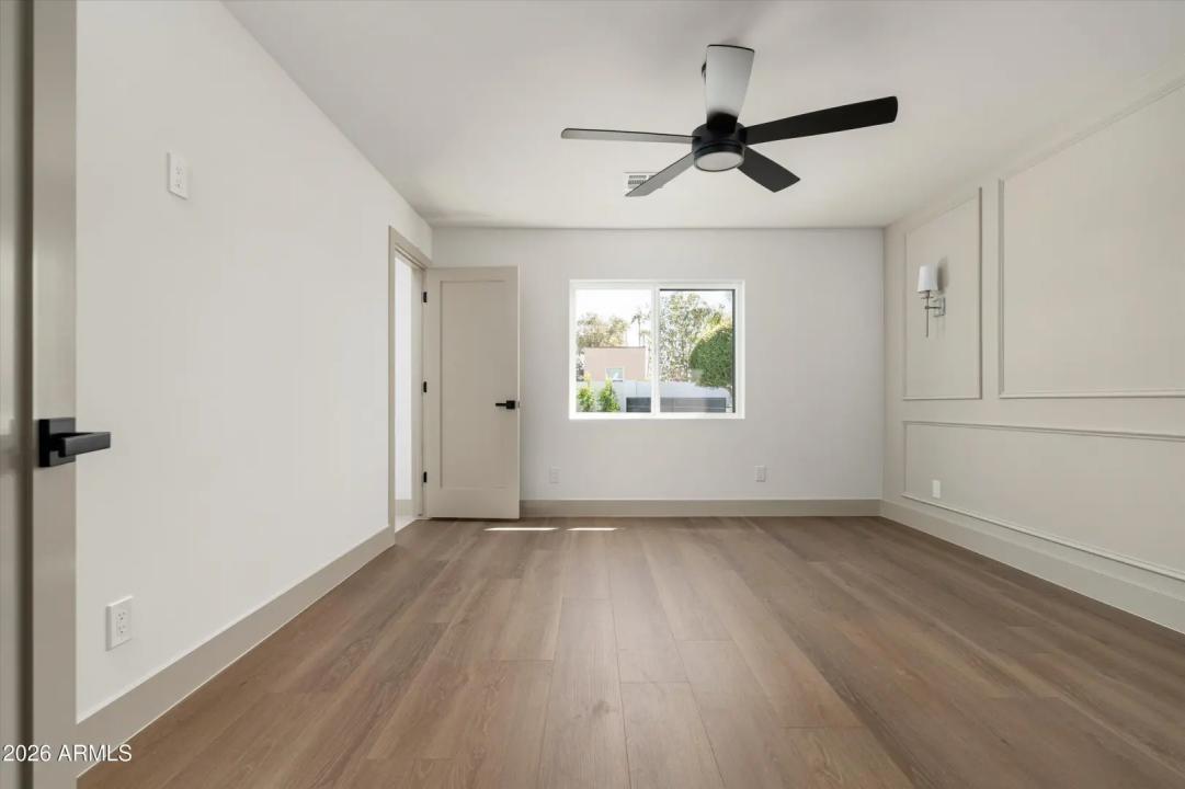 Real Estate Picture 18