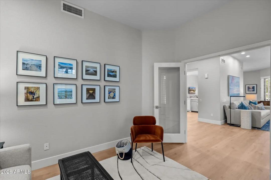Real Estate Picture 5