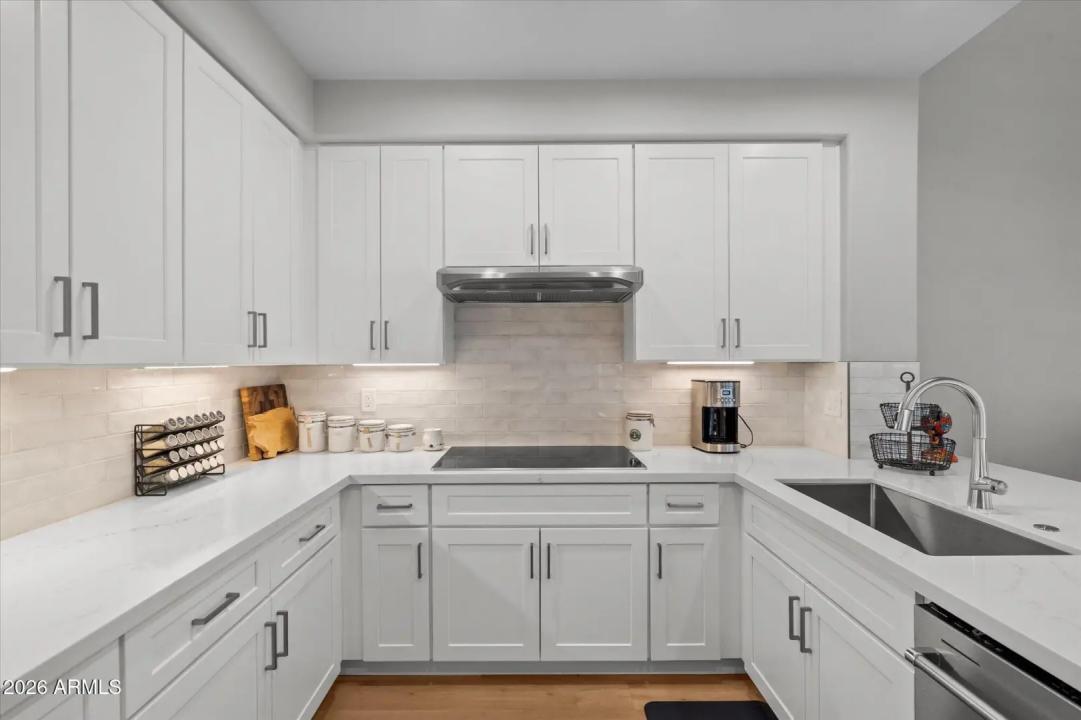 Real Estate Picture 10