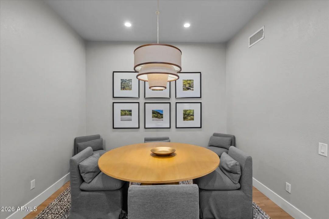 Real Estate Picture 12