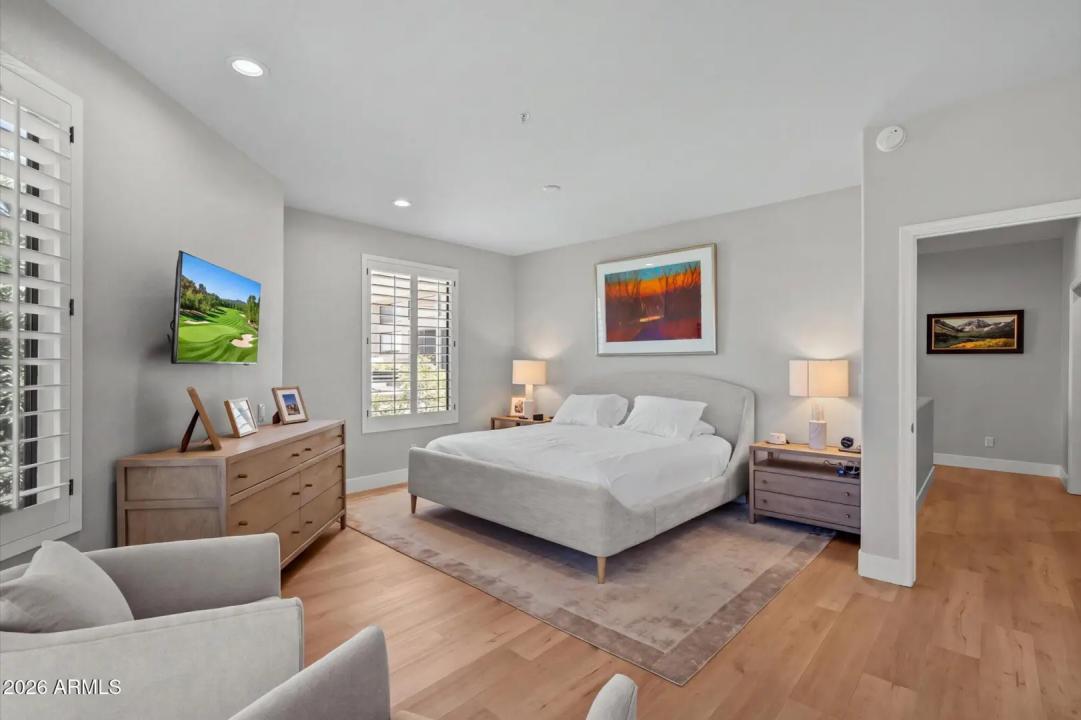 Real Estate Picture 15