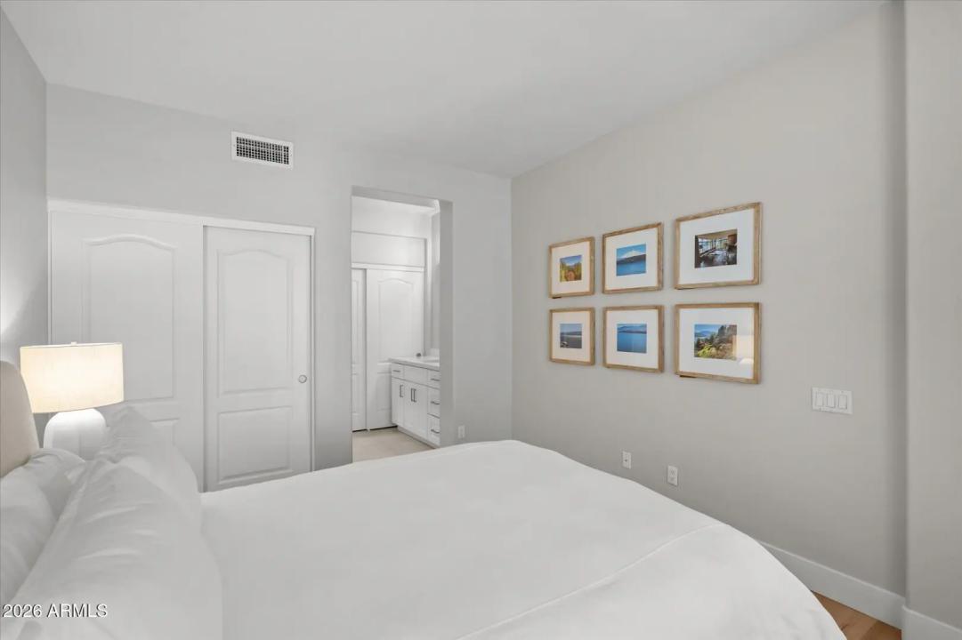 Real Estate Picture 22